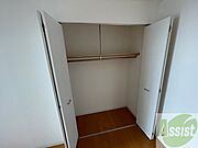 寝室の収納です。部屋がすっきり片付きます。
