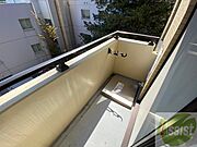 バルコニーは幅があり、広い印象を受けました。