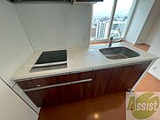 システムキッチン完備で2口ついているので料理もできます！