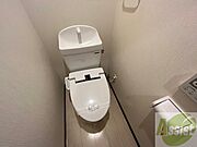 トイレです。ウォシュレット付を探している方、おすすめです。