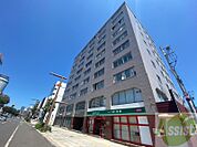 まいばすけっと南5条西10丁目店 165m