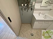 洗濯機はこちらの専用スペースに置けます！