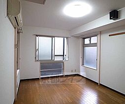 京都市営烏丸線 丸太町駅 徒歩7分の賃貸マンション 2階ワンルームのリビング/ダイニング