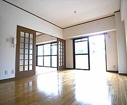 ＧｒｅｅｎＦｏｒｅｓｔ松ヶ崎 303 3階3LDKのリビング/ダイニング