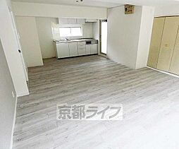 京阪本線 東福寺駅 徒歩13分の賃貸マンション 1階2LDKのリビング/ダイニング