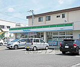 ファミリーマート　大津唐崎店まで462m
