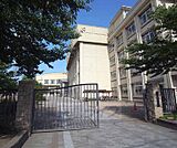 花山中学校まで700m