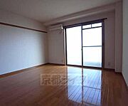広々とした部屋です。