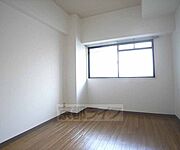 5．5帖の洋室です。