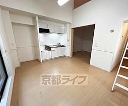 阪急京都本線 西院駅 徒歩7分の賃貸アパート 2階1LDKのリビング/ダイニング