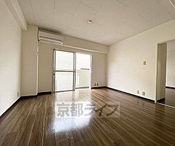 プチドエル修学院 103 1階1LDKのリビング/ダイニング