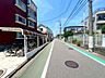 外観：前面道路含む現地写真