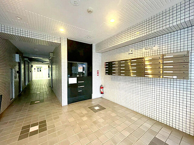 エントランス コスモ赤羽 1階/-