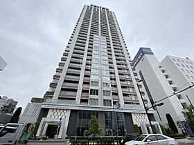 ブランズタワー南堀江  ｜ 大阪府大阪市西区南堀江1丁目（賃貸マンション1LDK・25階・55.05㎡） その1