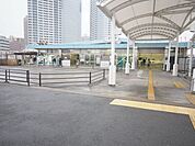 新川崎駅(JR 横須賀線) 徒歩18分。 1440m