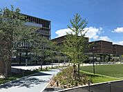 私立常葉大学・大学院静岡草薙キャンパス（969m）