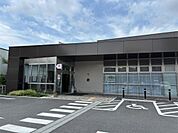 八十二銀行 岩村田支店（882m）
