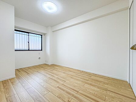 【寝室5帖】充実した生活は伸びやかな居室空間から始まります。快適に・伸びやかに。心の潤いを求める方々へ。