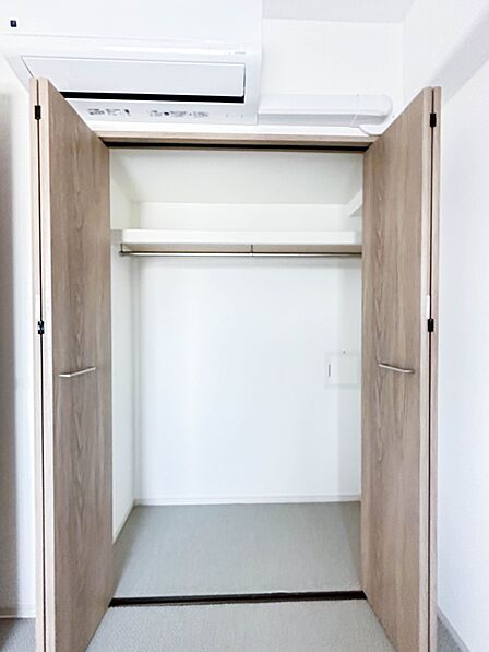 【収納】各部屋を最大限に広く使って頂ける様、全居住スペースに収納付。プライベートルームはゆったりと快適に。