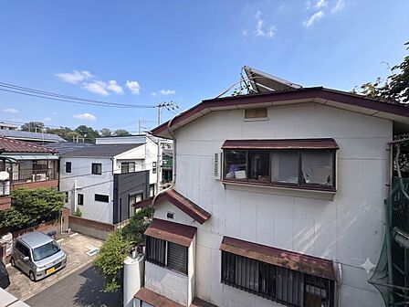 【眺望】通風・採光に優れ、心地よい光と風が溢れています。