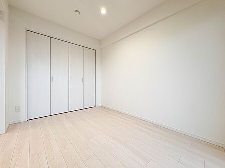 【寝室5.17帖】充実した生活は伸びやかな居室空間から始まります。快適に・伸びやかに。心の潤いを求める方々へ。