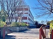 中学校 300m 八王子中学校(昭和61年に創立しました。校庭の隣には、八王子サッカー場、八王子運動公園があり、周囲は自然豊かで、緑とスポーツとすばらしい環境にあります。各地区から500名あ…