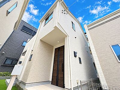 外観:【現地外観】こちらの物件が少しでも気になるようでしたら、お気軽にお問合せください。人生でいちばん大きなお買い物ですので、ゆっくりご見学ください。※青空はイメージです。 外観:【現地外観】こちらの物件が少しでも気になるようでしたら、お気軽にお問合せください。人生でいちばん大きなお買い物ですので、ゆっくりご見学ください。※青空はイメージです。