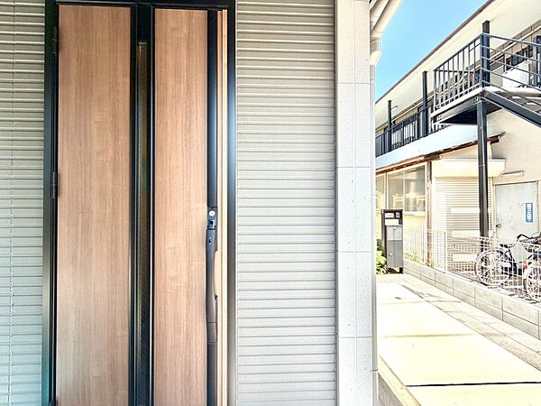 玄関を拡大表示