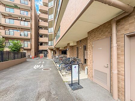 【自転車置き場】