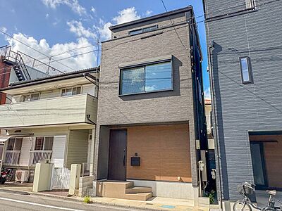 外観：【外観】陽当りや通風性など各所に施された工夫で住みやすさを実現。部屋の大きさや周辺環境・街並など、資料には掲載していない情報が現地にはたくさんございます。是非ご確認下さい。
