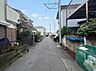 外観：【前面道路、私道4m】車の通行が少ないので、静かな住環境を維持することができます。