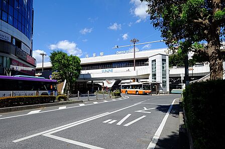 駅 2100m 大宮駅(JRは新幹線と在来線、私鉄とともに東京と東北信越地方を結ぶ 埼玉県最大のターミナル駅。周辺の商業施設やグルメも充実!)