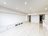 室内：【LDK21.8帖】内装もいたってシンプル。家事や趣味、子育てにも集中。