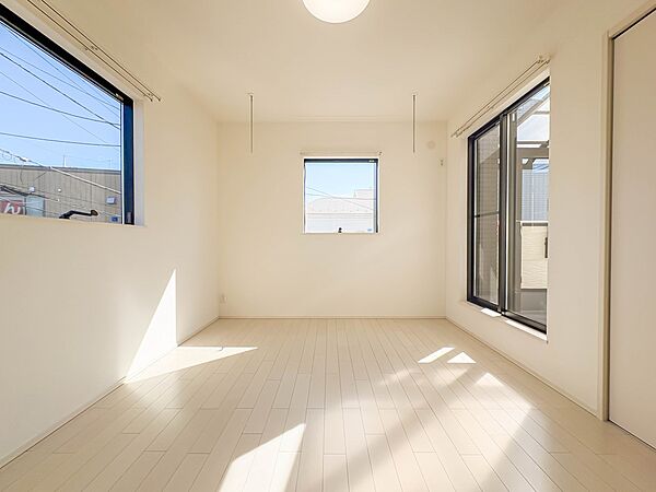 洋室を拡大表示