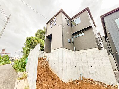 外観：【11号棟外観】家の良し悪しだけでなく周辺環境も重要なポイント。
