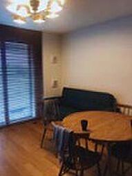 ロイヤルシーズン二子玉川 2LDKのリビング/ダイニング