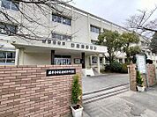 藤井寺市立道明寺中学校 徒歩21分。 1670m