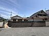 外観：土地面積約84坪もの広さがございます！南北両面道路で陽当たり・風通し良好！道路幅は4.1ｍ×5.9ｍあり、圧迫感が少なく開放感がございます♪