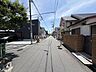 外観：＼土地約84坪／南北両面道路で陽当たり・風通し良好！しずかな住宅地♪開放感あふれる住環境で家族皆がのびのびと過ごせる暮らしを叶えます＾＾