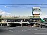 周辺：サンプラザ島泉店 徒歩13分。 1000m