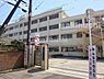 周辺：松原市立中央小学校 徒歩17分。 1360m