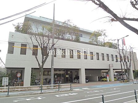 医療法人若葉会堺若葉会病院 徒歩9分。 680m