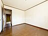 室内：ゆとりある室内空間、木造ならでは心やすらぐ住まいです。全居室6畳以上で家中どこでも快適に過ごせます。