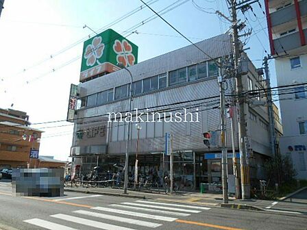 ライフ恵我之荘店 徒歩10分。 750m