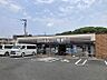 周辺：セブンイレブン藤井寺国府1丁目店 徒歩12分。 890m