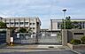 周辺：堺市立深井中央中学校 徒歩13分。 970m