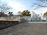 周辺：富田林市立葛城中学校 徒歩17分。 1350m