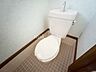 トイレ：何だか落ち着けるトイレ空間です。こんな綺麗にお手入れされたトイレは本当に嬉しいです。
