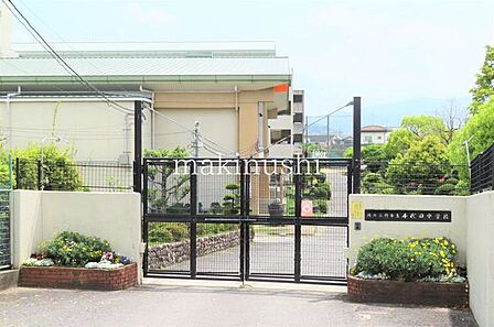 河内長野市立千代田中学校 徒歩14分。 1070m