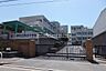 周辺：堺市立野田中学校 徒歩14分。 1100m